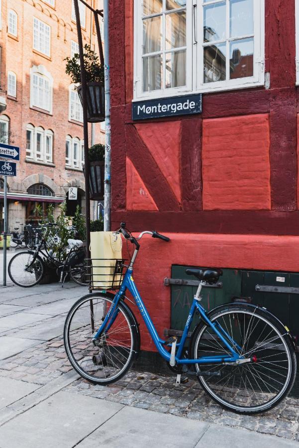 1 Hotel Copenaghen Esterno foto A bicycle parked in Copenhagen