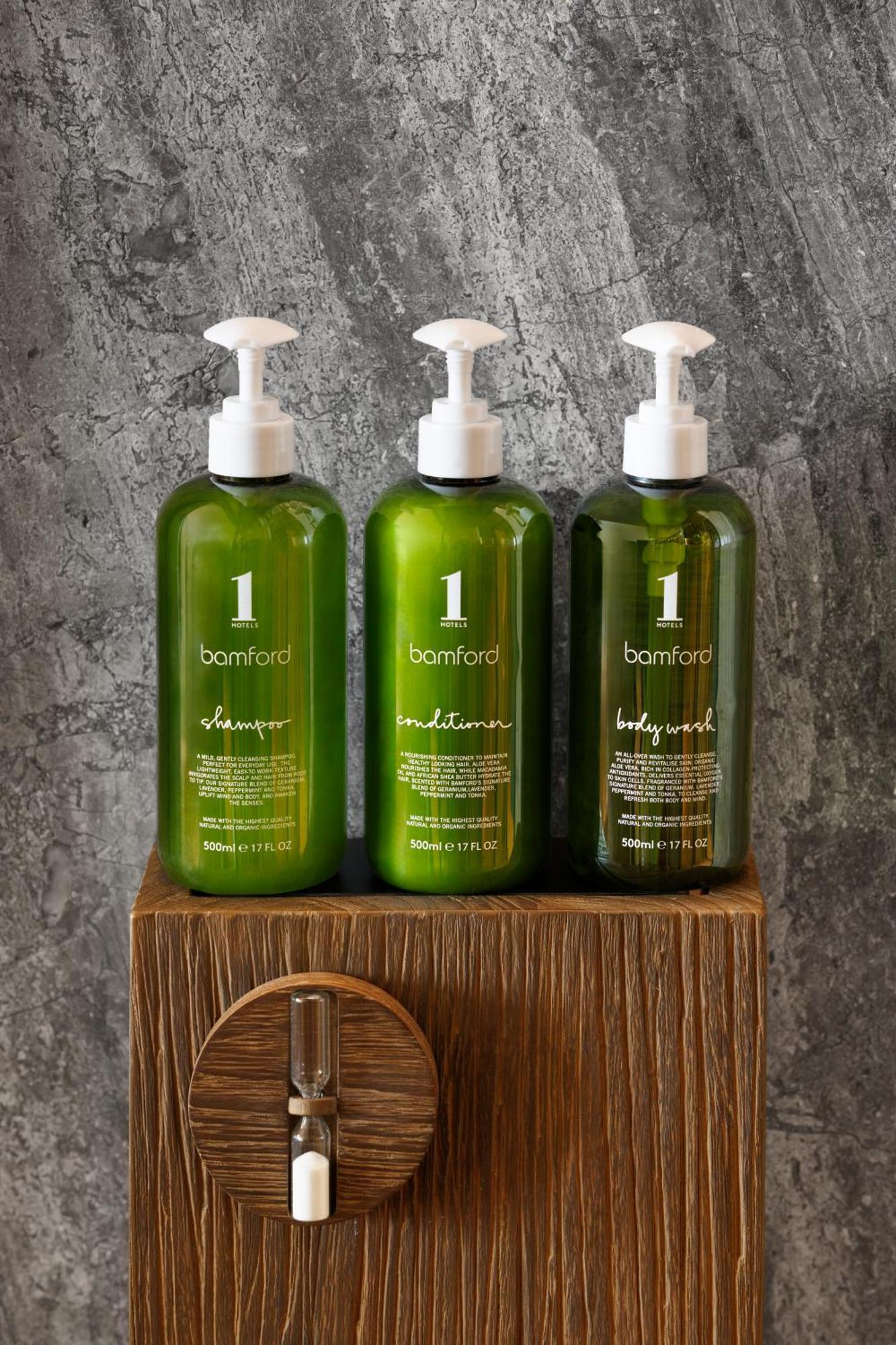 1 Hotel Copenaghen Esterno foto Shampoo, conditioner and body wash